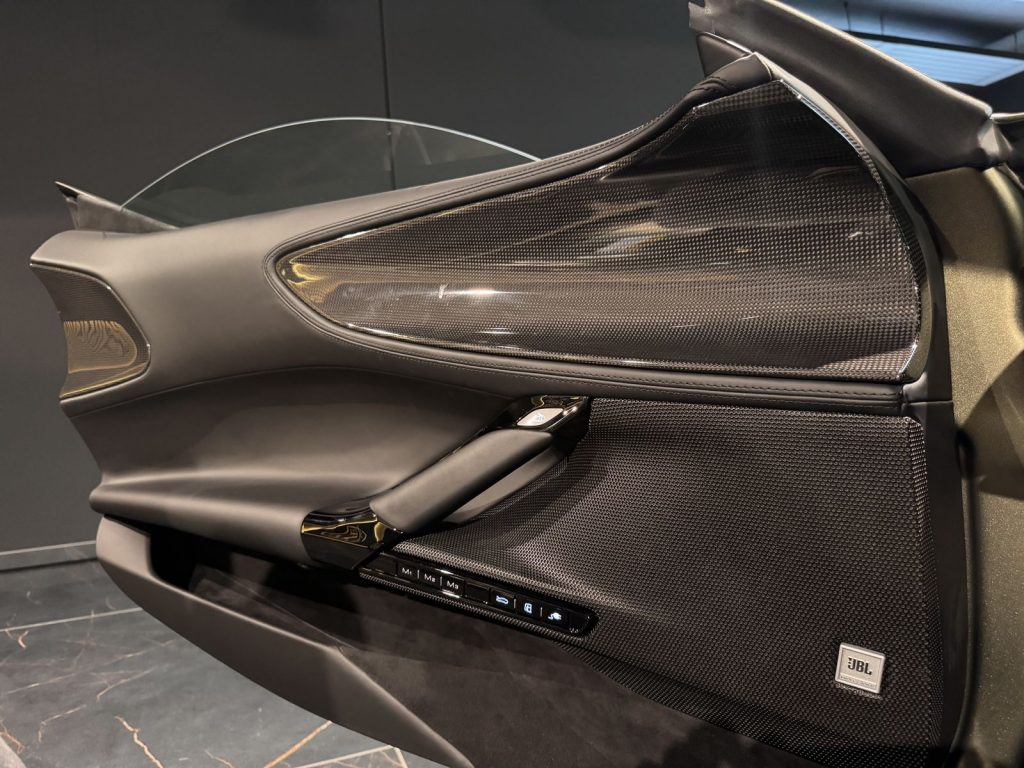 mobilede-65165b6edfb33147f152e192b2a875fa