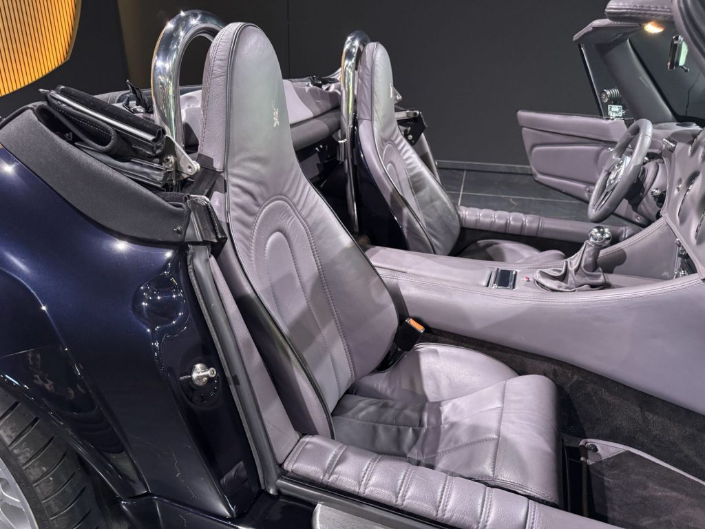 mobilede-d65b77cd2683bddab59b384bc3d84f3c