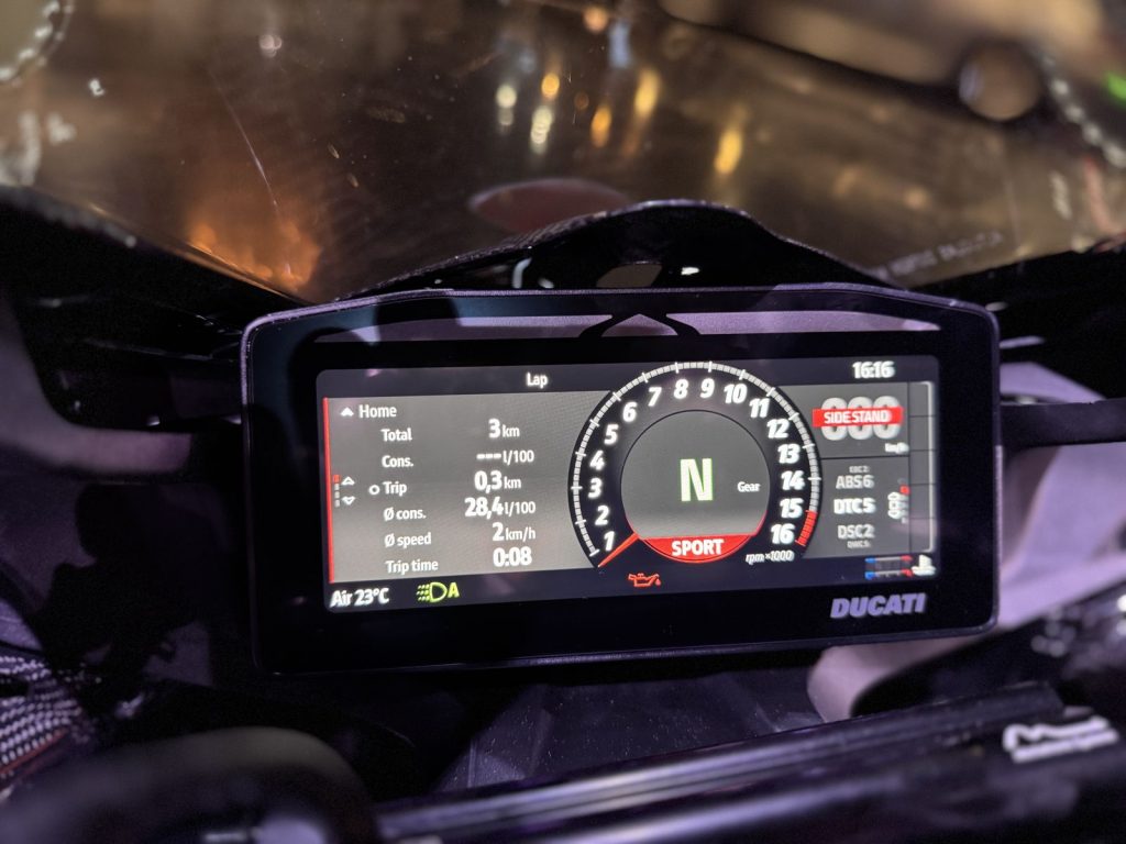 mobilede-9a422f0a4fc36a6c28b9e5c83ff37ec6